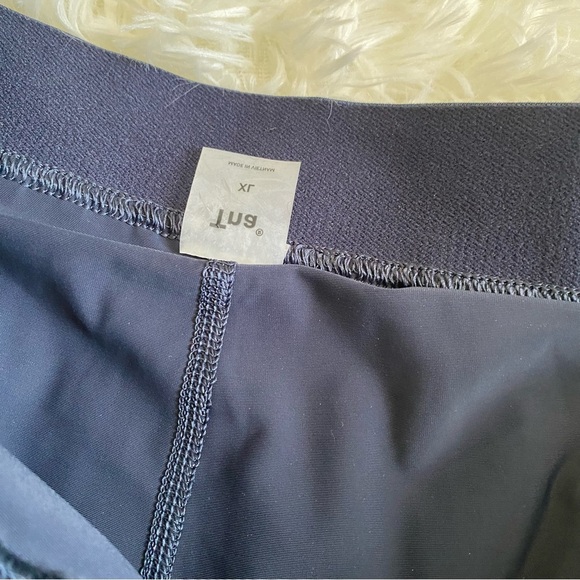 Aritzia TnAction TnaMOVE™ Tennis Mini Skirt in Total Eclipse - Picture 5 of 8